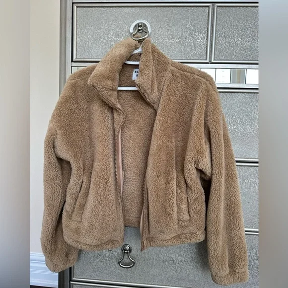 Sunday Best Mockneck Fuzzy Zip-Up - Picture 5 of 10